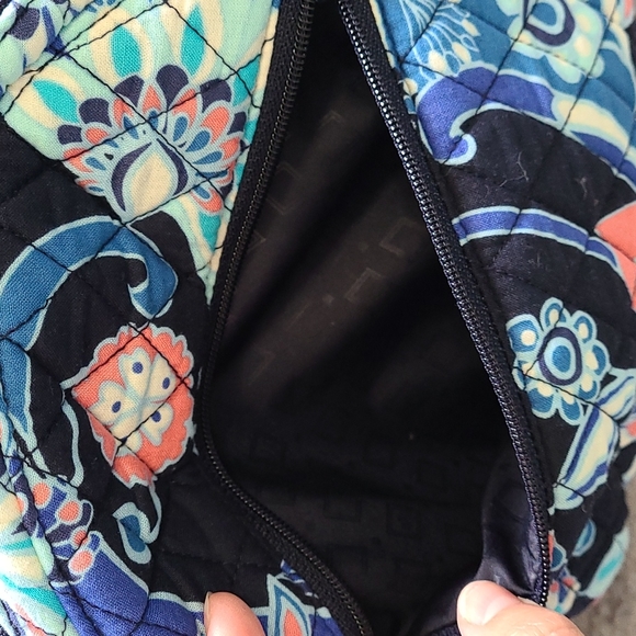 ❌️SOLD❌️ Vera Bradley Lotus Flower Swirl Backpack - Picture 4 of 9